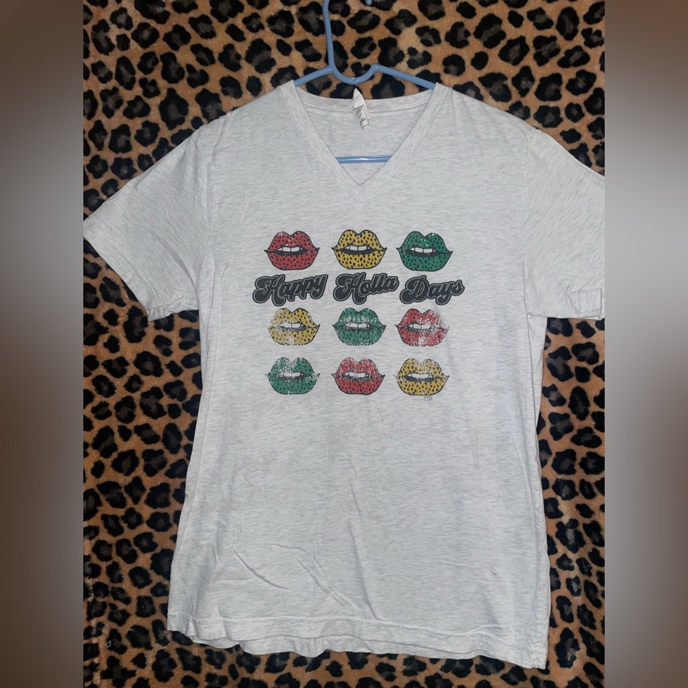 Tshirt. Happy holla days. Leopard print lips.